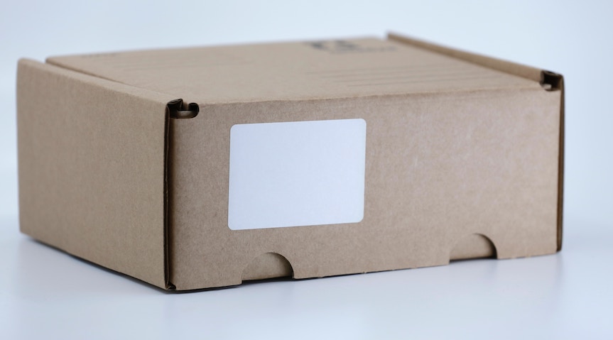 a picture showing what a dropshipping business model implies