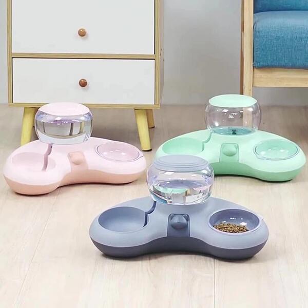 photo of a 3-in-1 feeder