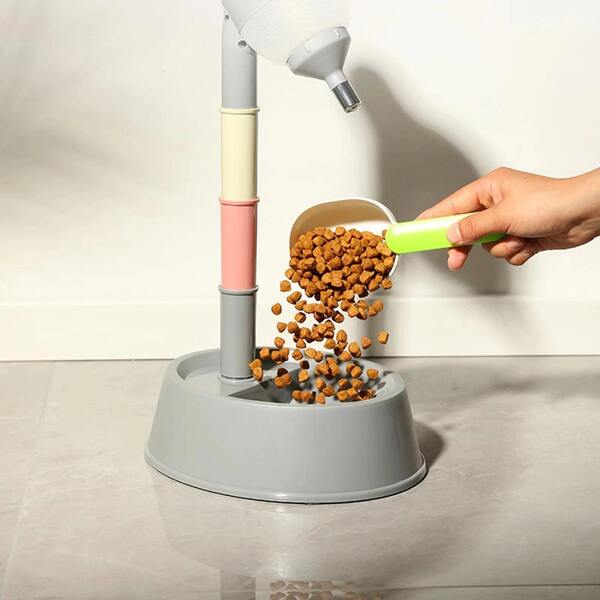 photo of a feeding station
