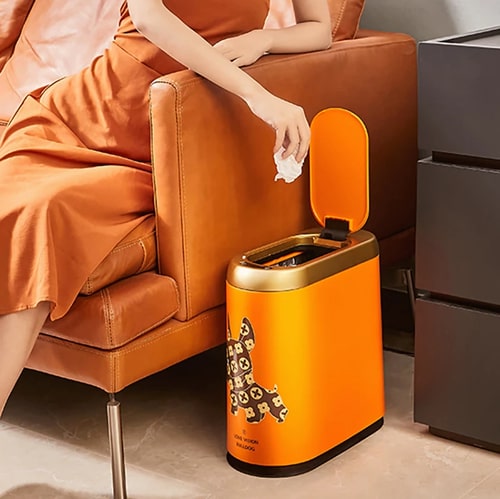 photo smart trash can